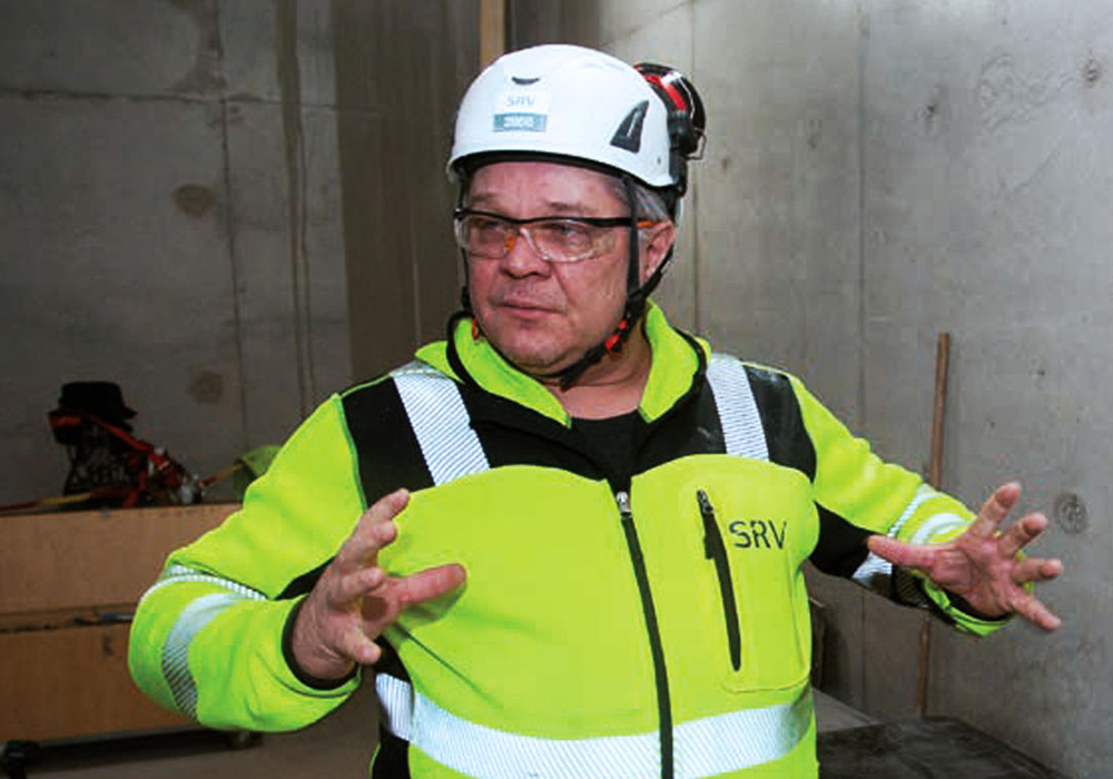 Kuvassa Erkki Tuikkanen